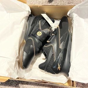 Reebok Legacy Lifters Black & Gold